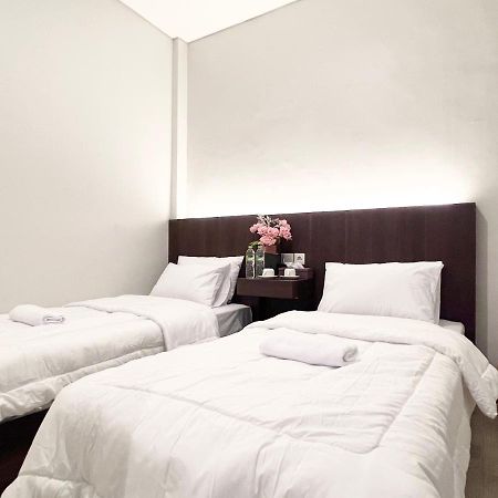 Sleep Studio Hotel City Center สุราบายา ภายนอก รูปภาพ